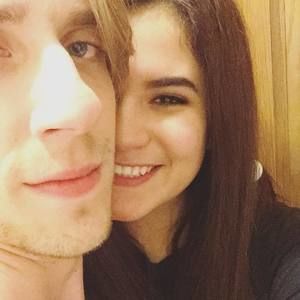 Meet your Posher, Adela